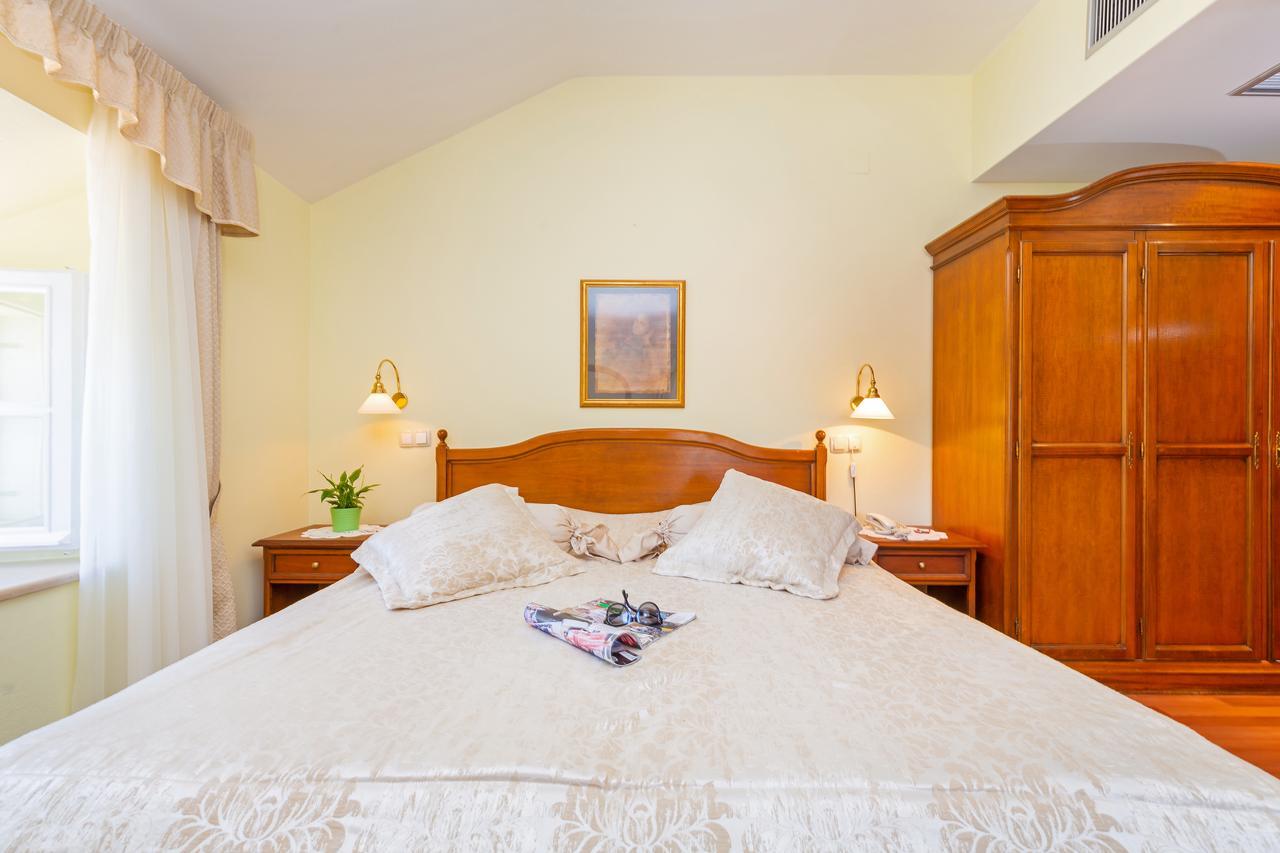 Hotel Ostrea Стон Екстер'єр фото