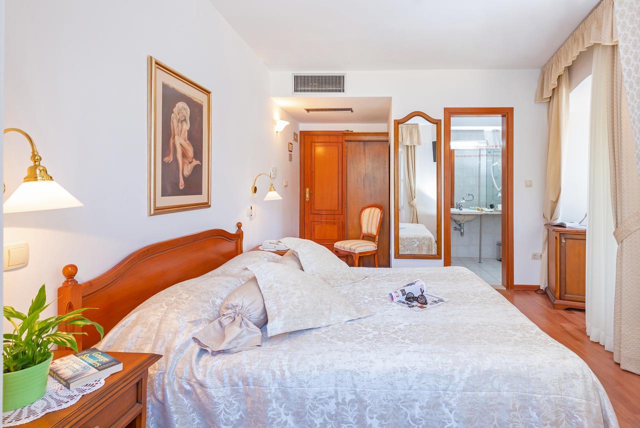 Hotel Ostrea Стон Екстер'єр фото